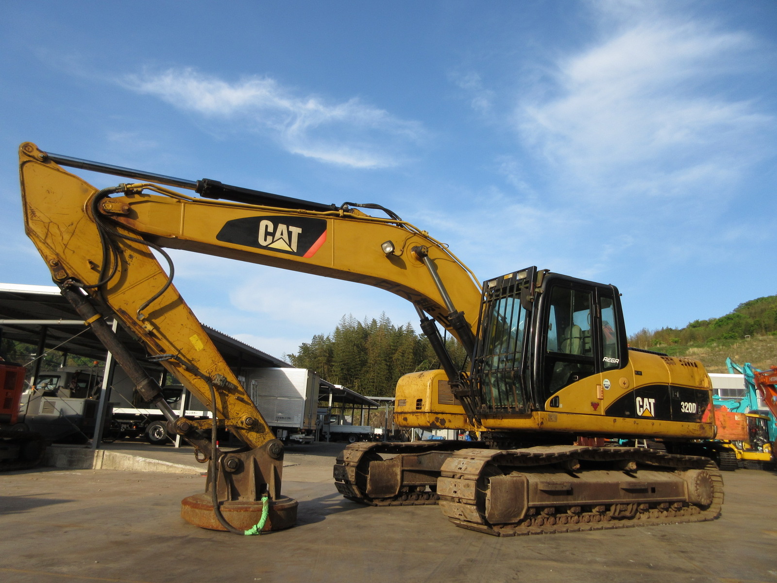 Used Construction Machine Used CAT CAT Material Handling / Recycling excavators Magnet 320DL-E