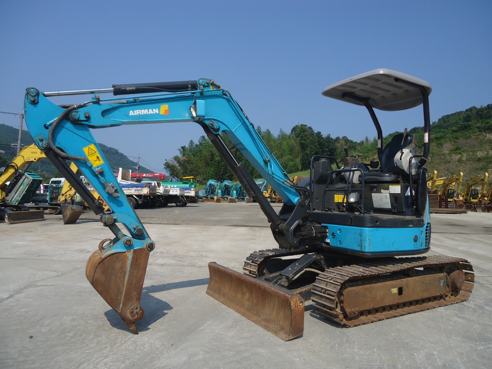 Used Construction Machine Used AIRMAN AIRMAN Excavator ~0.1m3 AX30U-5