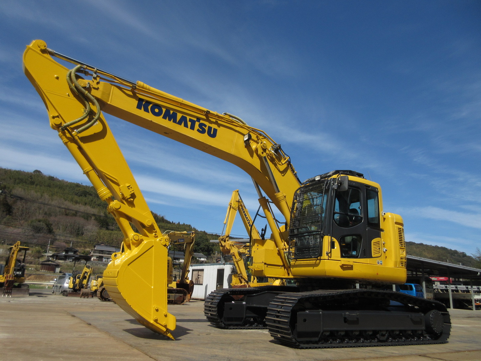 中古建設機械 中古 コマツ KOMATSU 油圧ショベル・バックホー ０．７－０．９立米 PC228US-10