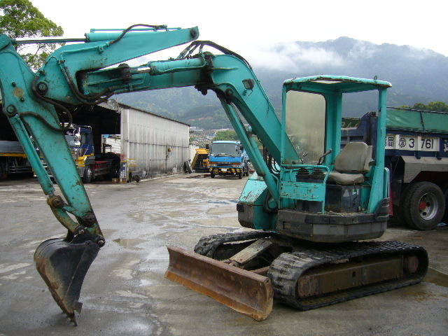 中古建設機械 中古 神鋼コベルコ建機 KOBELCO 油圧ショベル・バックホー ０．２－０．３立米 SK50UR