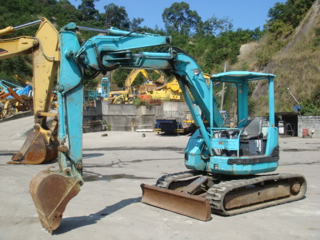 中古建設機械 中古 神鋼コベルコ建機 KOBELCO 油圧ショベル・バックホー ０．２－０．３立米 SK50UR