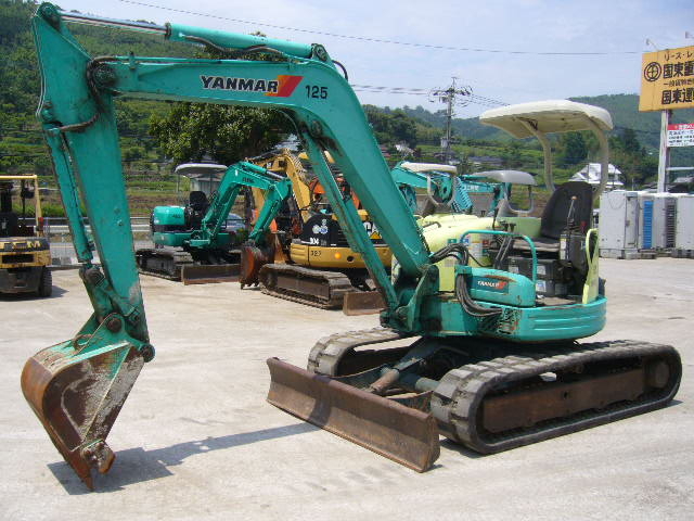 中古建設機械 中古 ヤンマーディーゼル YANMAR 油圧ショベル・バックホー ０．２－０．３立米 VIO50-1