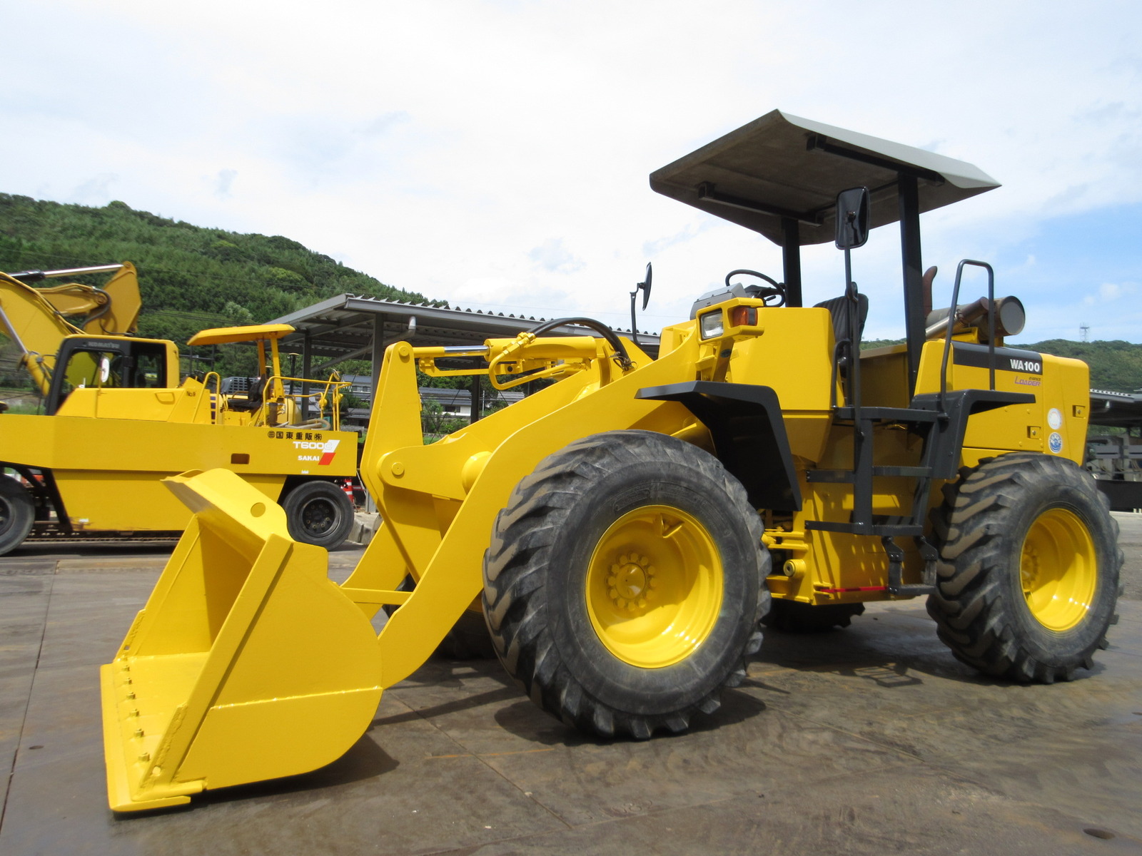 Used Construction Machine Used KOMATSU KOMATSU Wheel Loader bigger than 1.0m3 WA100-3