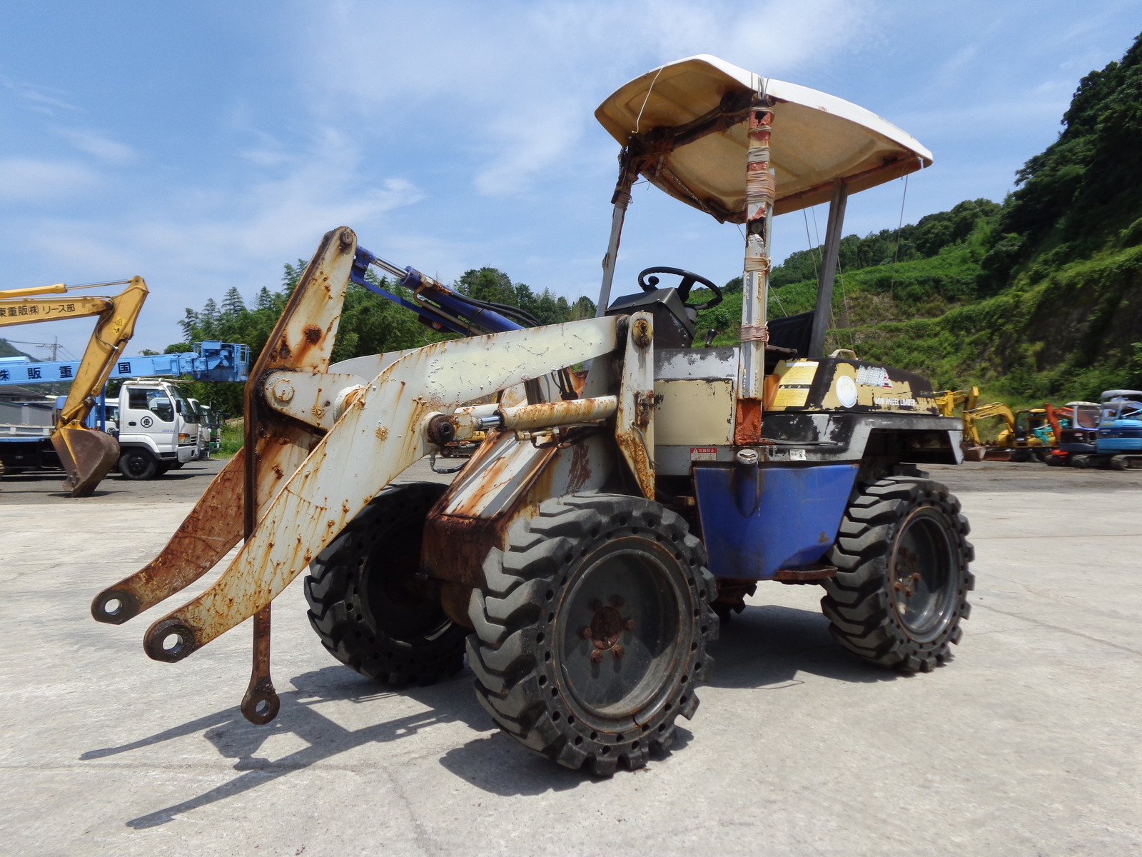 中古建設機械 中古 コマツ KOMATSU ホイール・ローダ １．０立米以上 WA30-5