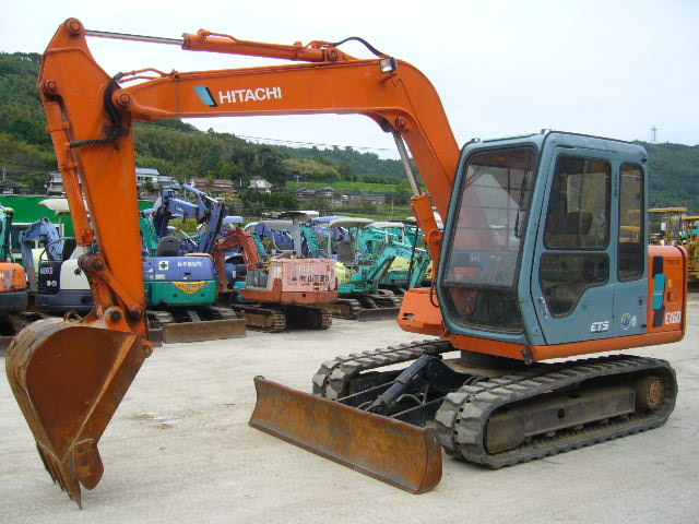 中古建設機械 中古 日立建機 HITACHI 油圧ショベル・バックホー ０．２－０．３立米 EX60-3