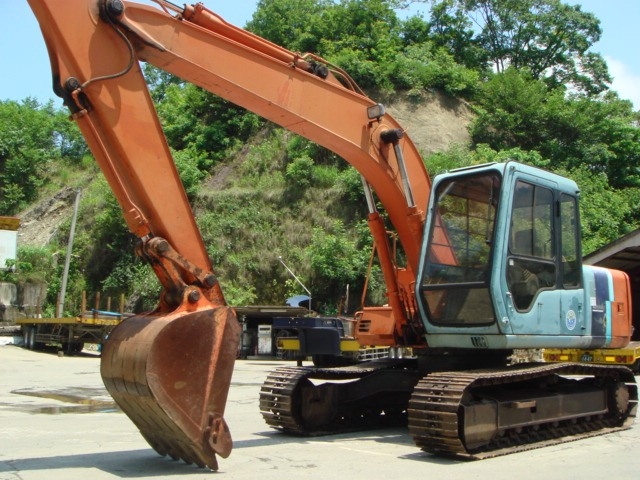 中古建設機械 中古 クボタ KUBOTA 油圧ショベル・バックホー ０．４－０．５立米 KX120-2M