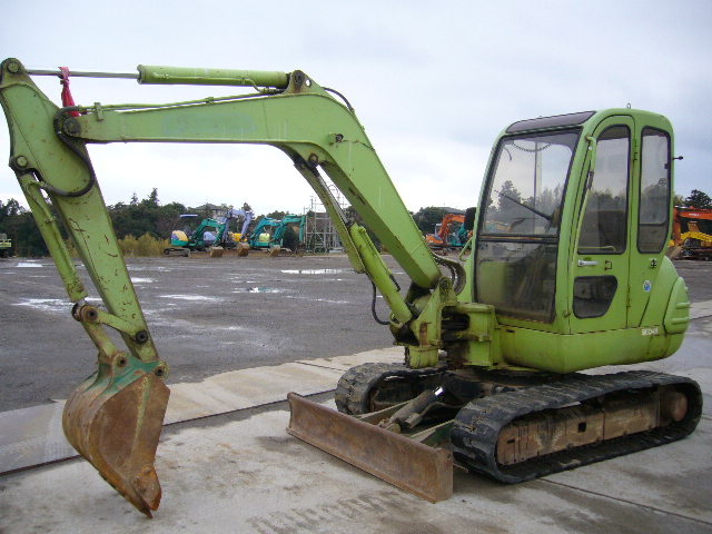 中古建設機械 中古 神鋼コベルコ建機 KOBELCO 油圧ショベル・バックホー ０．２－０．３立米 SK045