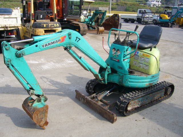 中古建設機械 中古 ヤンマーディーゼル YANMAR 油圧ショベル・バックホー ０．１立米以下 VIO10