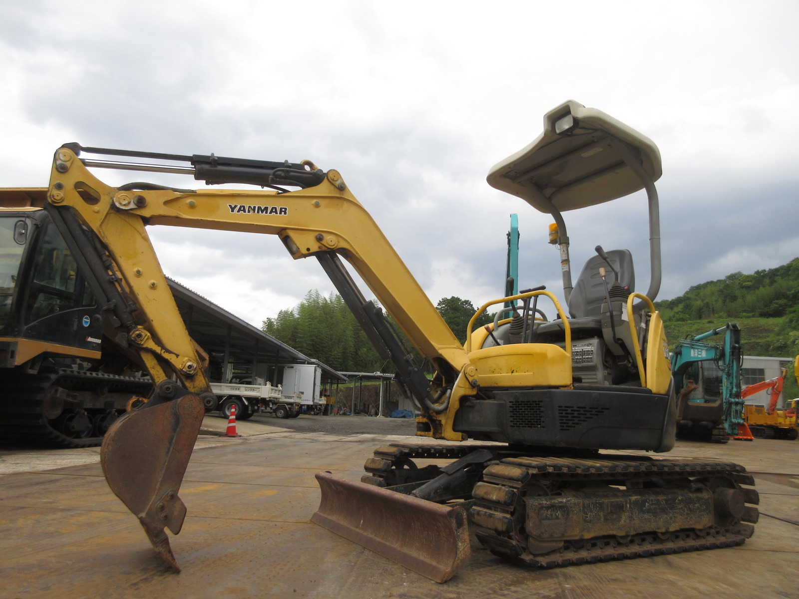 Used Construction Machine Used YANMAR YANMAR Excavator ~0.1m3 ViO20-3