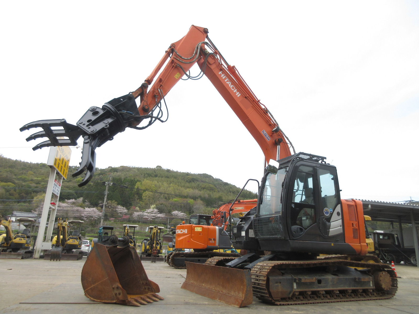 中古建設機械 中古 日立建機 HITACHI 自動車 解体機 ニブラー ZX135USK-5B