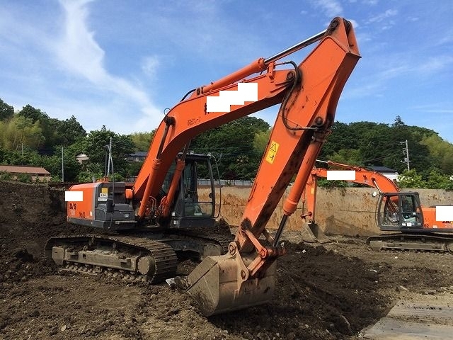 中古建設機械 中古 日立建機 HITACHI 油圧ショベル・バックホー ０．７－０．９立米 ZX200-3