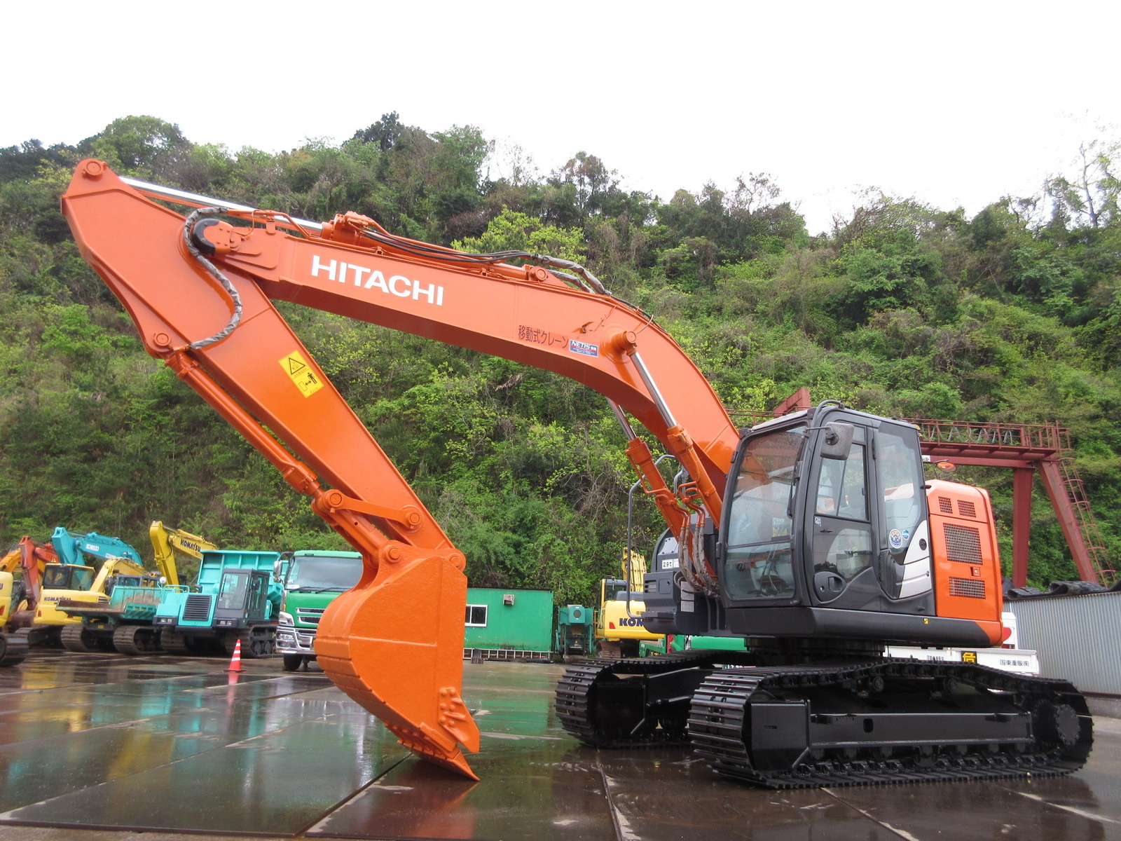 Used Construction Machine Used HITACHI HITACHI Excavator 0.7-0.9m3 ZX225US-5B