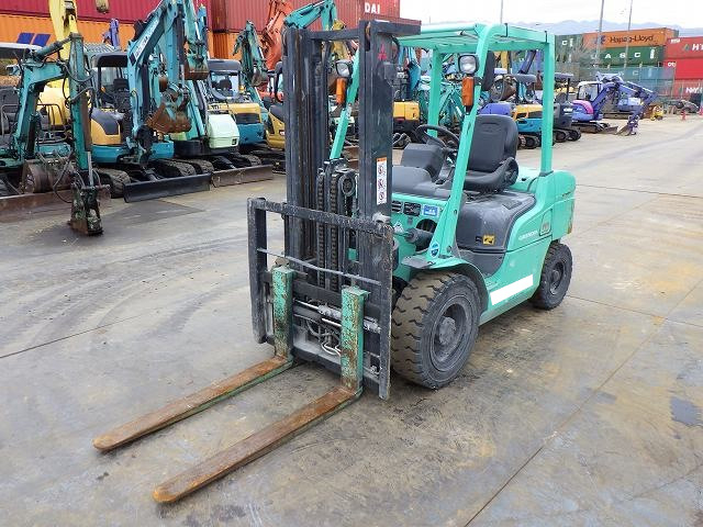 Used Construction Machine Used MITSUBISHI MOTORS MITSUBISHI MOTORS Forklift Diesel engine FD30T