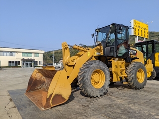 中古建設機械 中古 キャタピラー ホイール・ローダ １．０立米以上 910K 写真