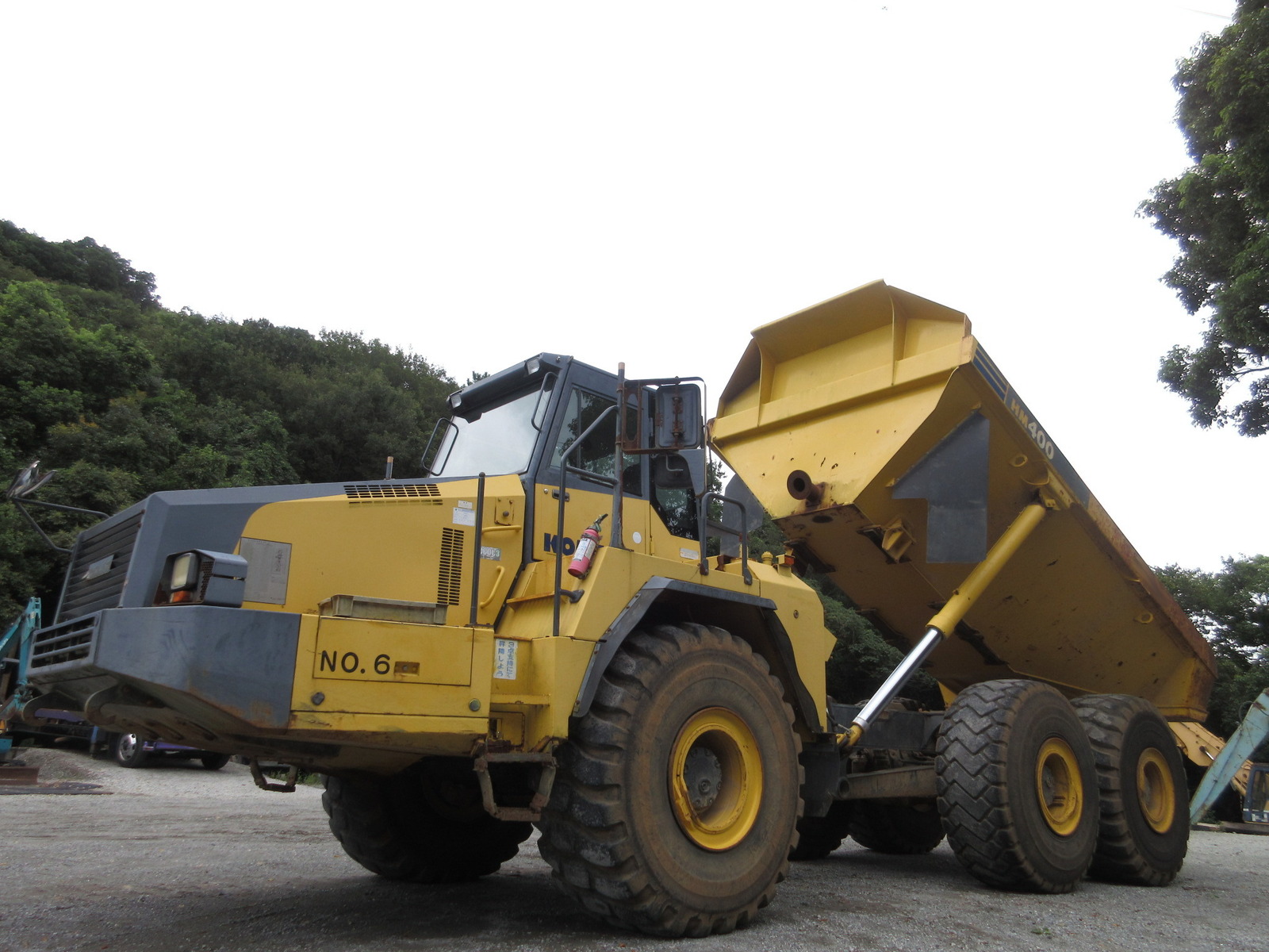 Used Construction Machine Used KOMATSU KOMATSU Articulated hauler Articulated dump truck HM400-2