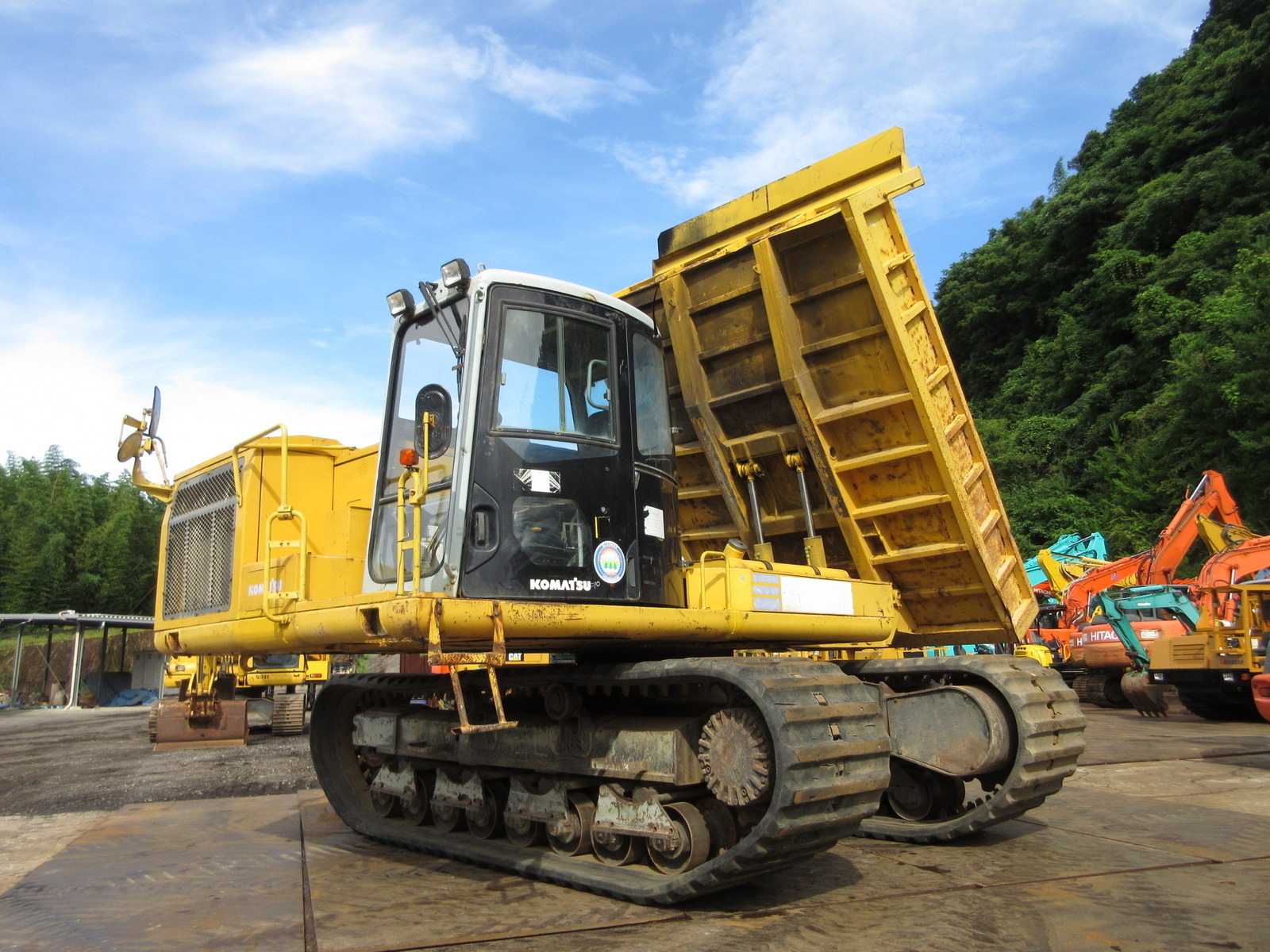 中古建設機械 中古 コマツ KOMATSU クローラ・キャリア クルクルキャリア・全旋回キャリアダンプ CD110R-1