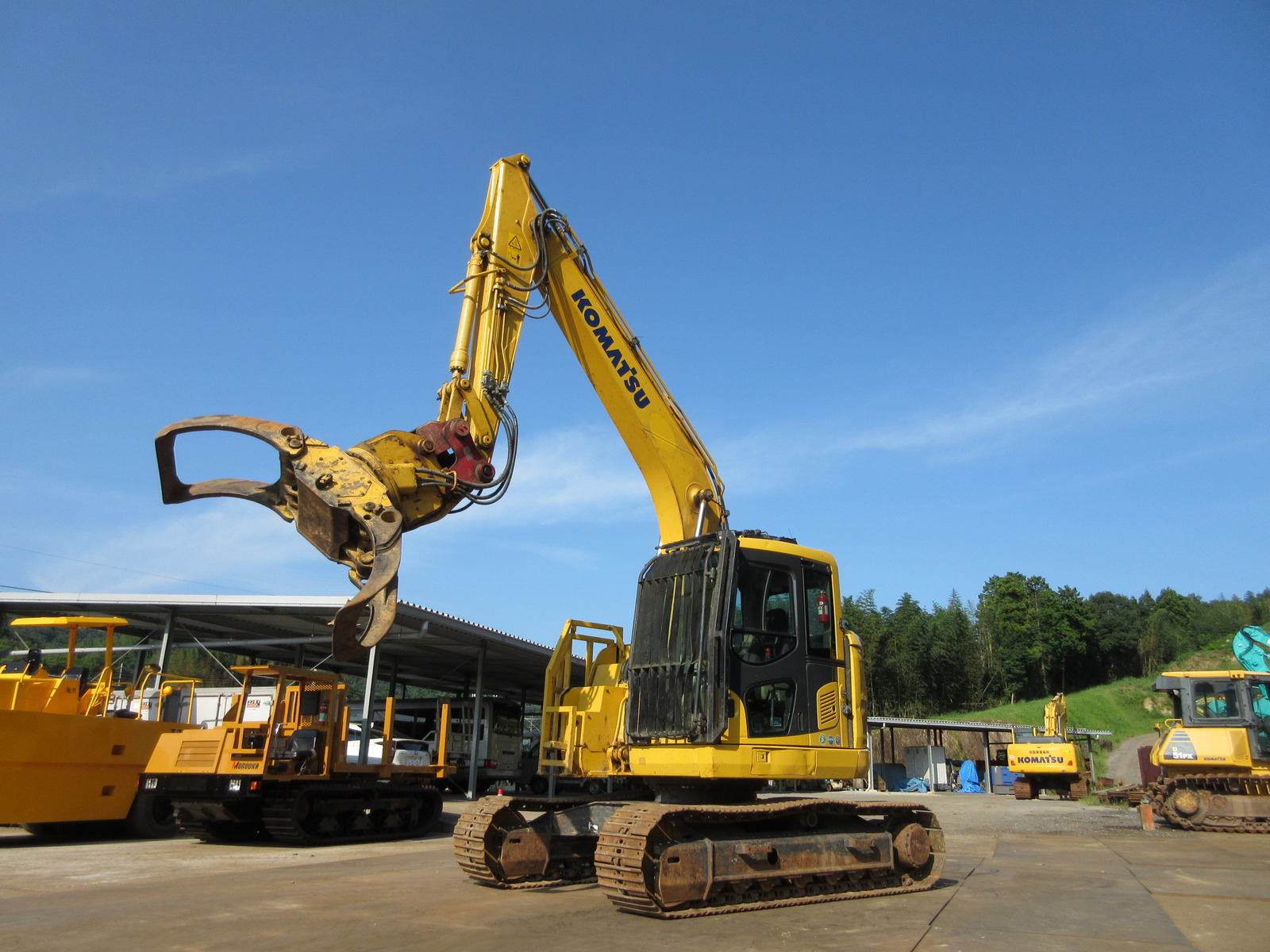 中古建設機械 中古 コマツ KOMATSU 林業機械 グラップル・ウインチ・排土板 PC138US-10NM