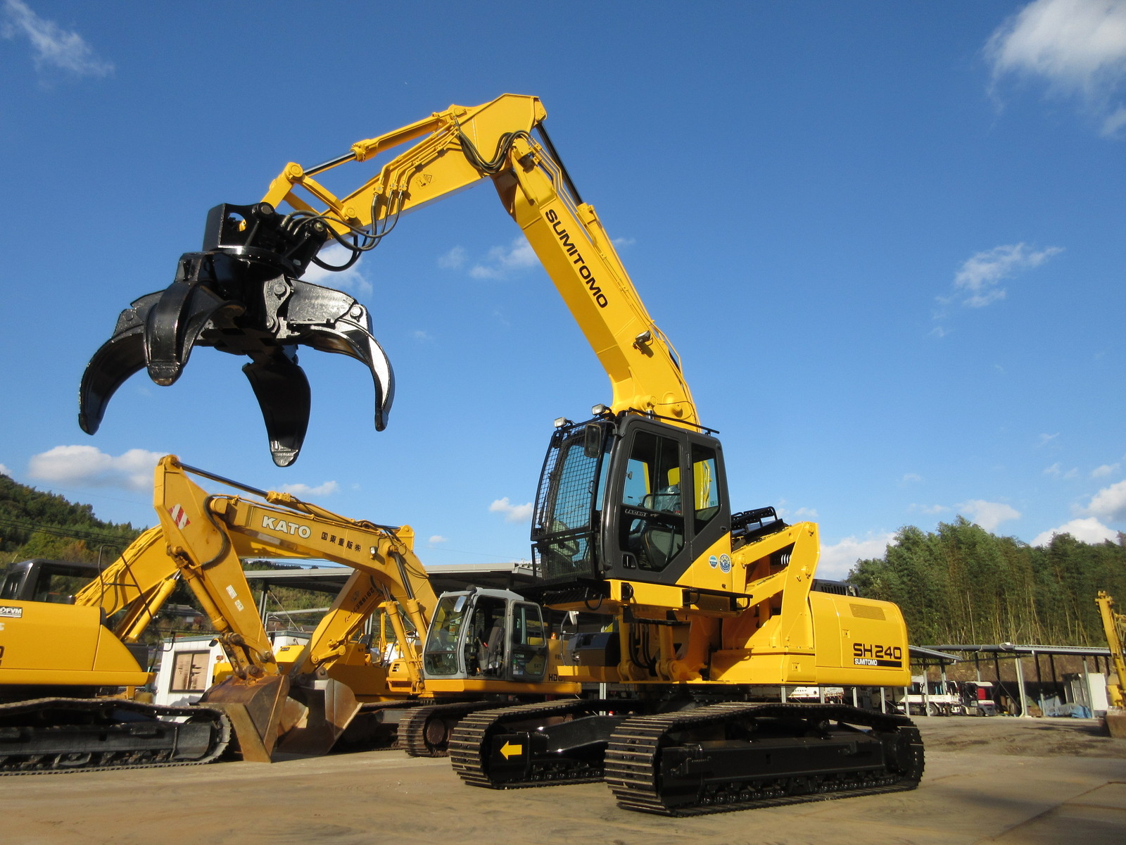 Used Construction Machine Used SUMITOMO SUMITOMO Material Handling / Recycling excavators Grapple SH240-5