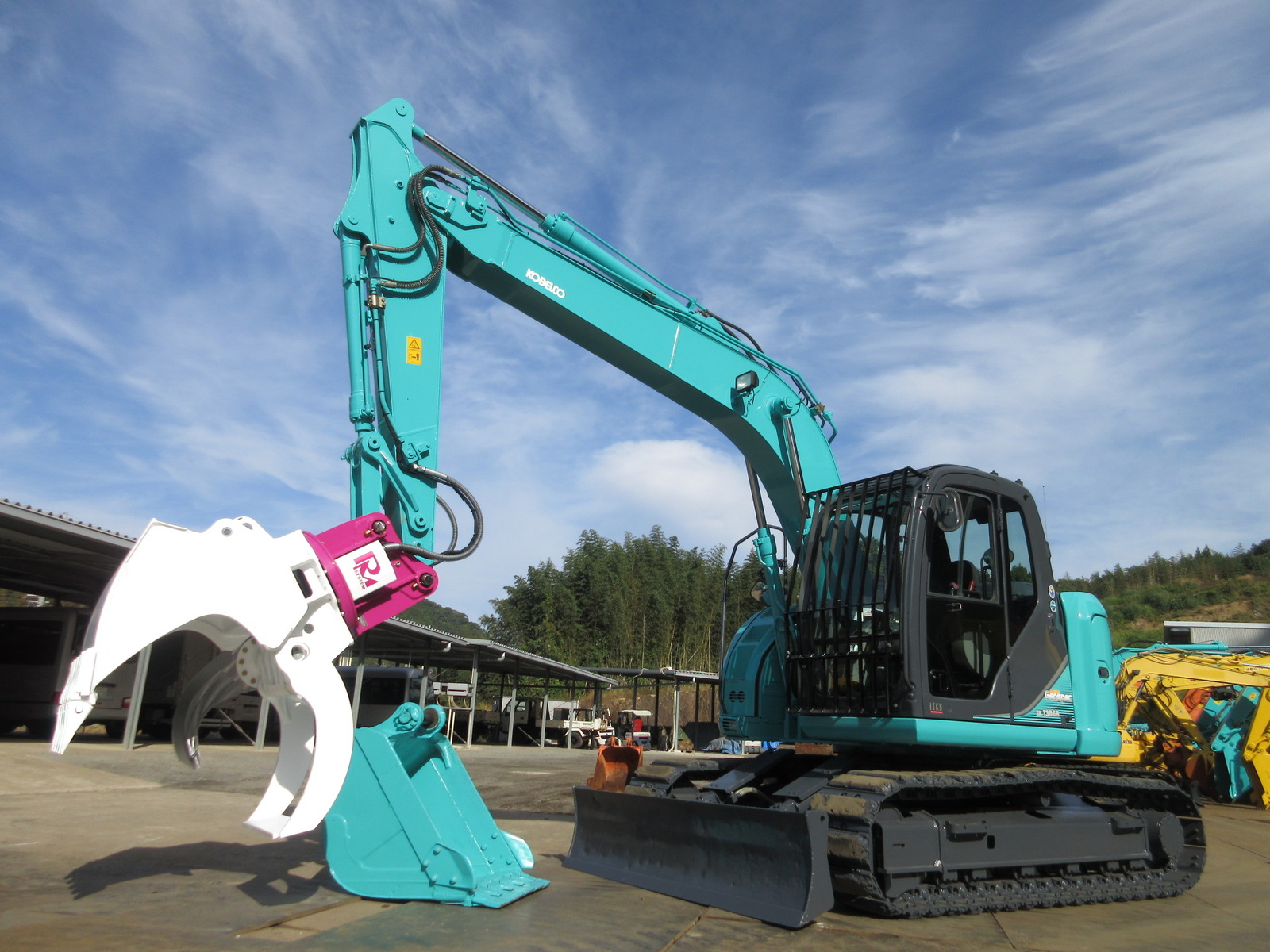 中古建設機械 中古 神鋼コベルコ建機 KOBELCO 林業機械 フェラーバンチャザウルスロボ SK135SR-2