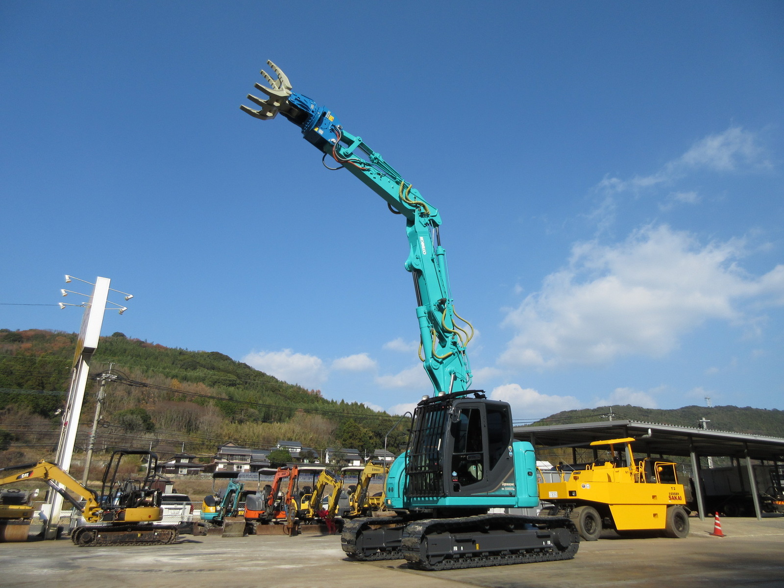 中古建設機械 中古 コベルコ建機 KOBELCO 解体機 ロングフロント・ハイリフト SK135SRD-3