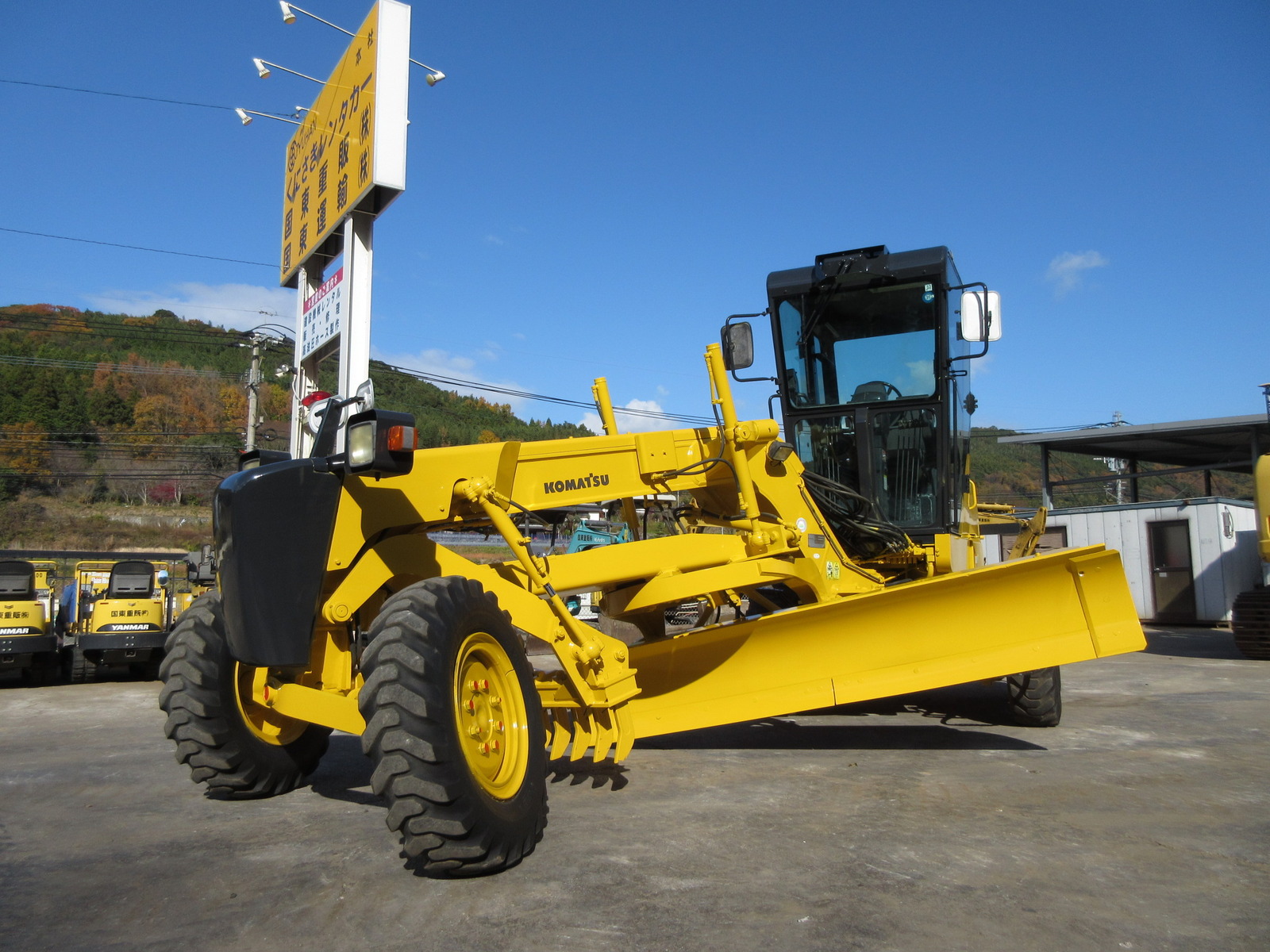 中古建設機械 中古 コマツ KOMATSU モーターグレーダー アーティキュレート式 GD405A-3