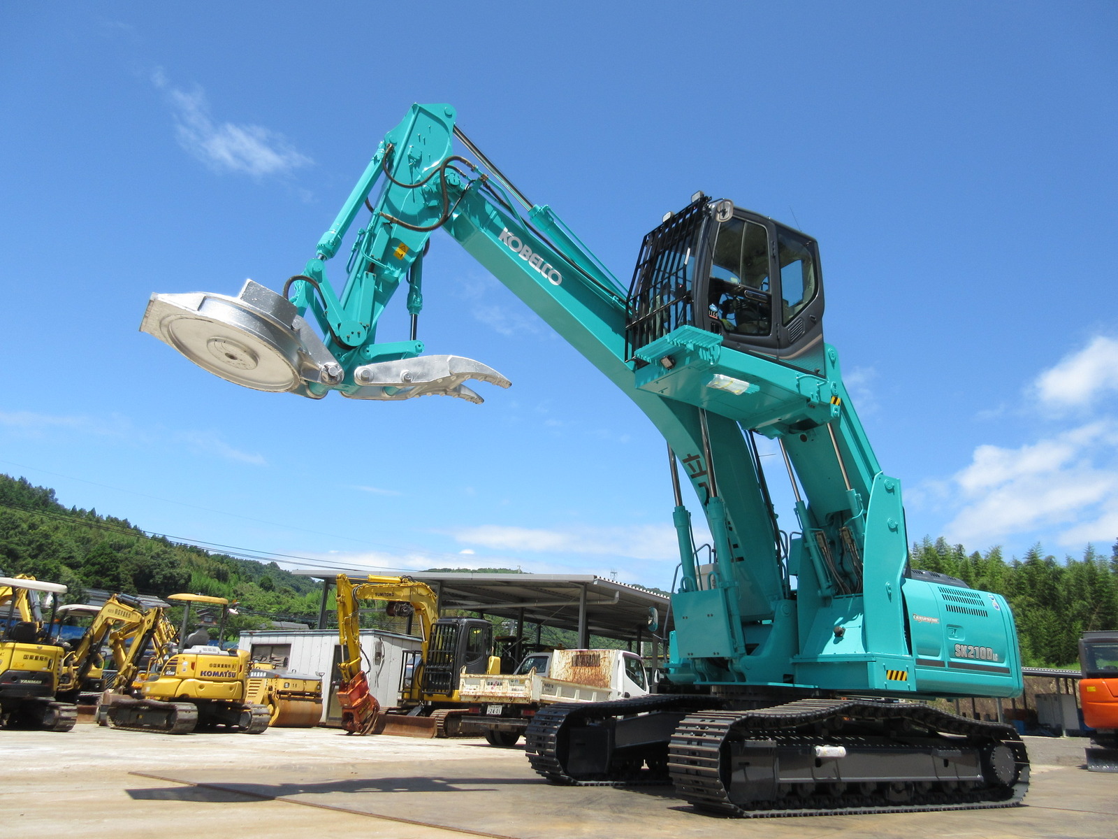 Used Construction Machine Used KOBELCO KOBELCO Material Handling / Recycling excavators Magnet Ace SK210DLC-9