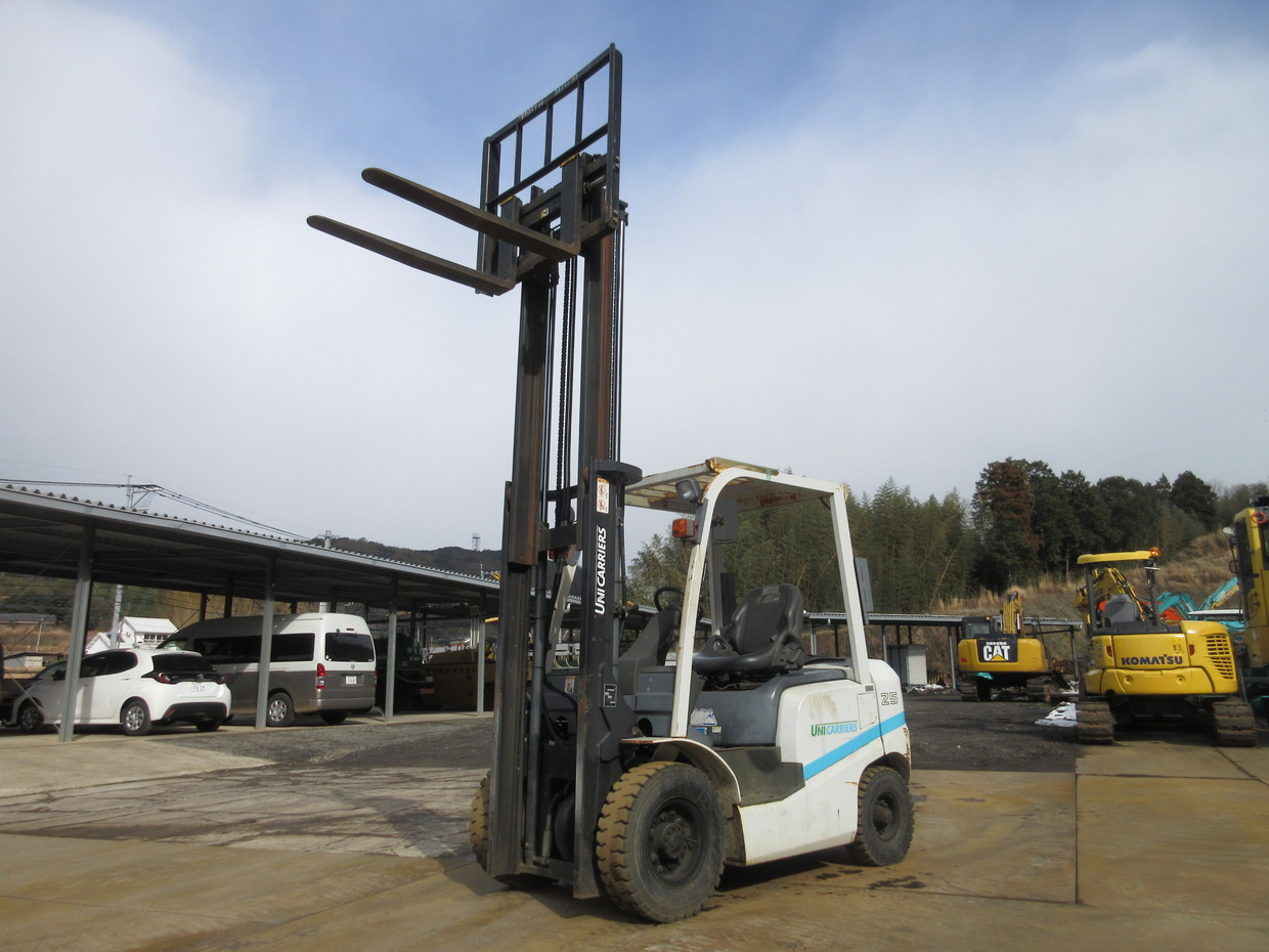 Used Construction Machine Used UNICARRIERS UNICARRIERS Forklift Diesel engine FD25T14