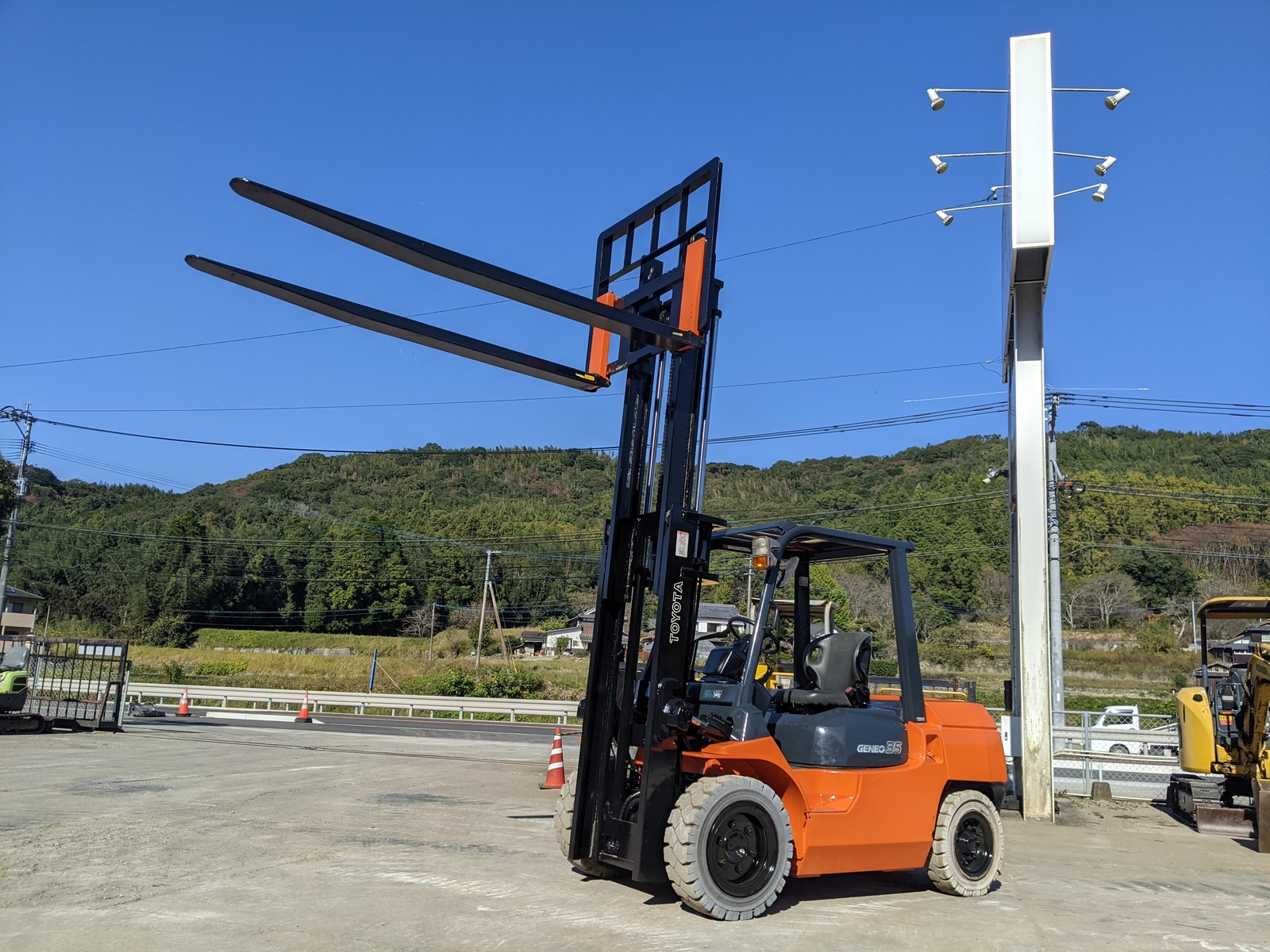 Used Construction Machine Used TOYOTA MOTOR CORPORATION TOYOTA MOTOR CORPORATION Forklift Diesel engine 02-7FD35