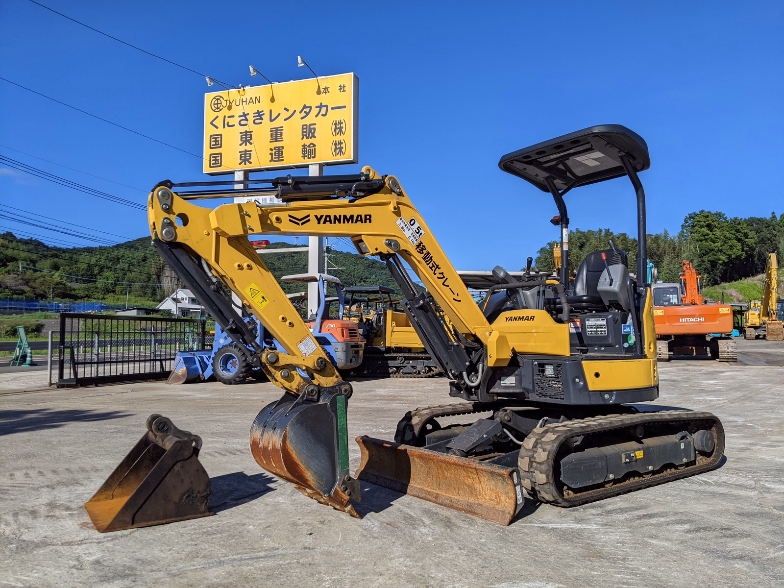 中古建設機械 中古 ヤンマー 油圧ショベル・バックホー ０．１立米以下 ViO25-6 写真