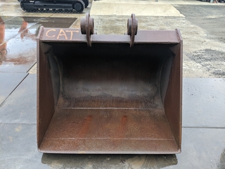 中古建設機械 中古 キャタピラー バケット 法面バケット 330-SLOPE-BUCKET 写真