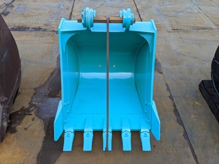 中古建設機械 中古 コベルコ建機 バケット 標準バケット SK135SR-STANDARD-BUCKET 写真