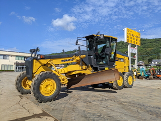 中古建設機械 中古  モーターグレーダー アーティキュレート式 GD405-7 写真